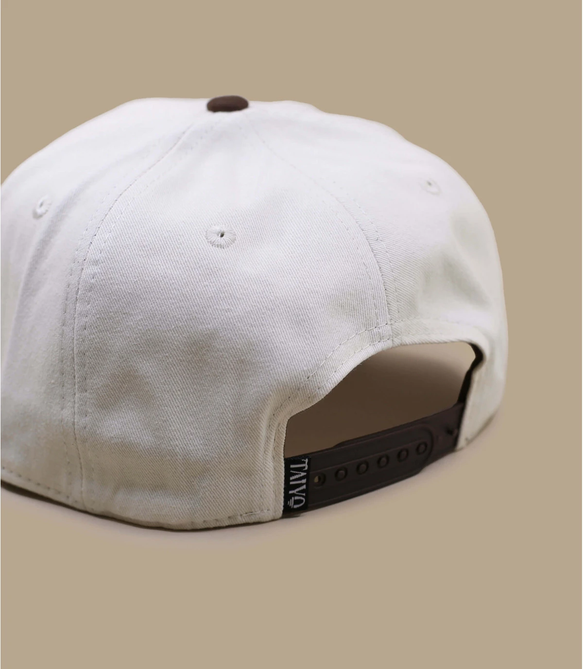 Badge Logo Snapback Beige 6 Badge Logo Snapback Beige – Image 6