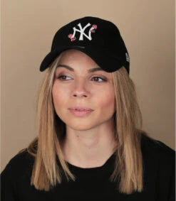 NEW ERA Magasin 11 NEW ERA Casquette Wmn Strawberry 9Forty NY Black