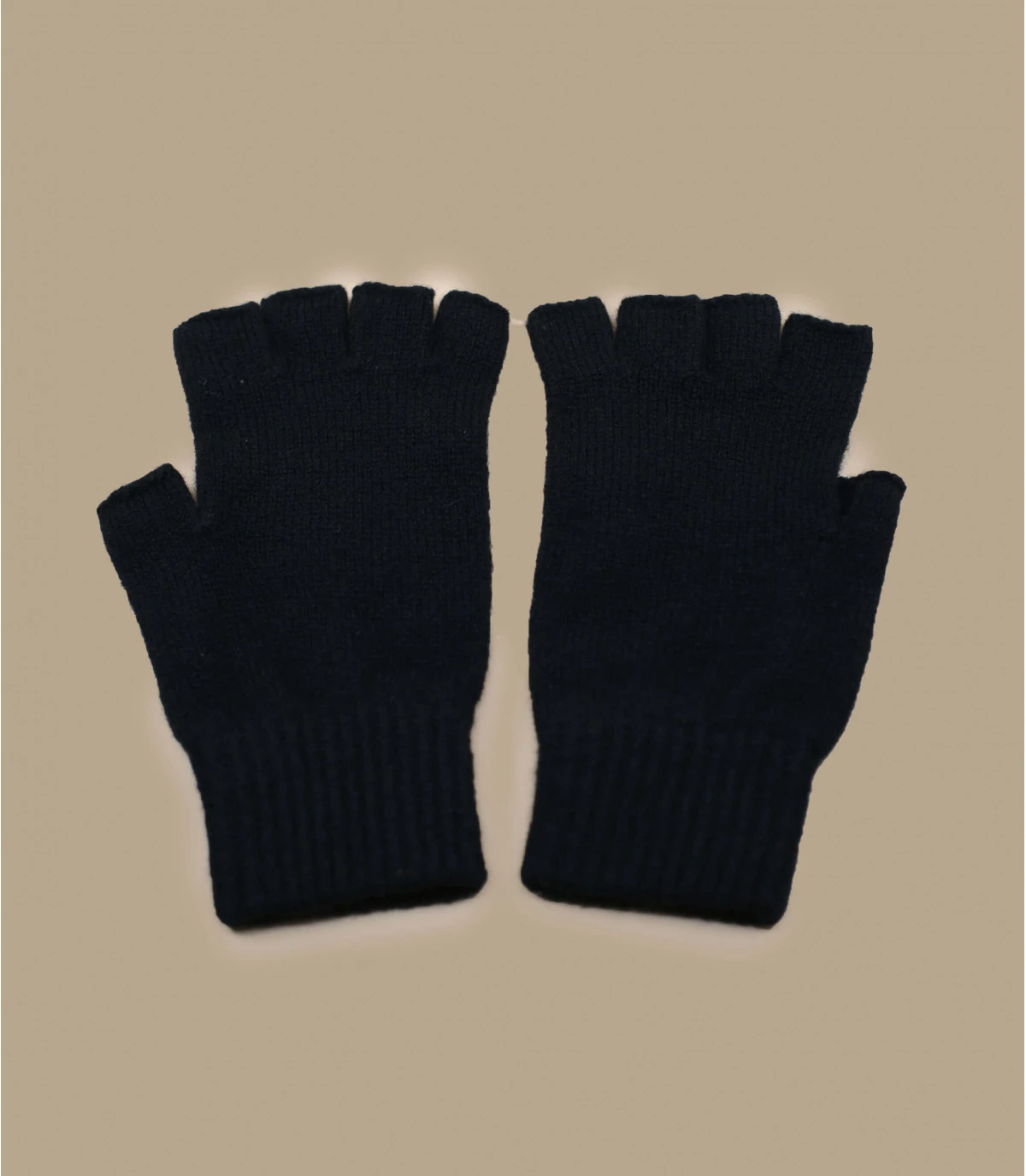 Mackie Iona Black 2 Mackie Iona Black – Image 2