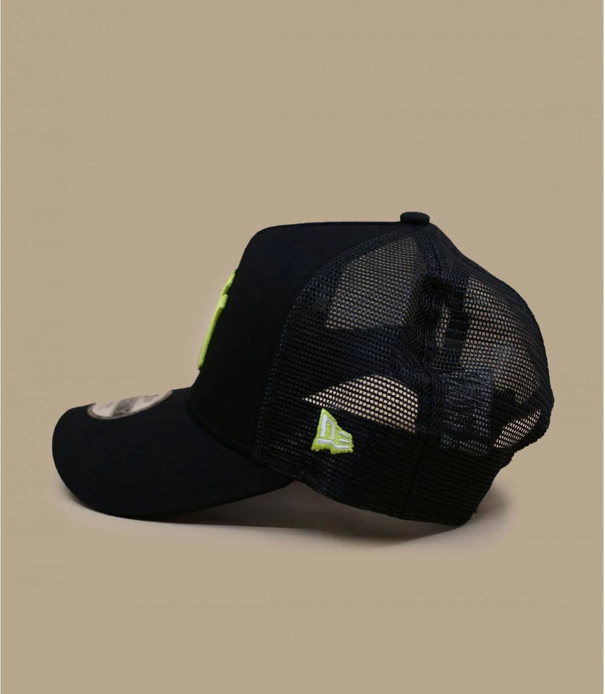NEW ERA Kids Trucker League Ess NY Black Upper Yellow 3 NEW ERA Kids Trucker League Ess NY Black Upper Yellow – Image 3