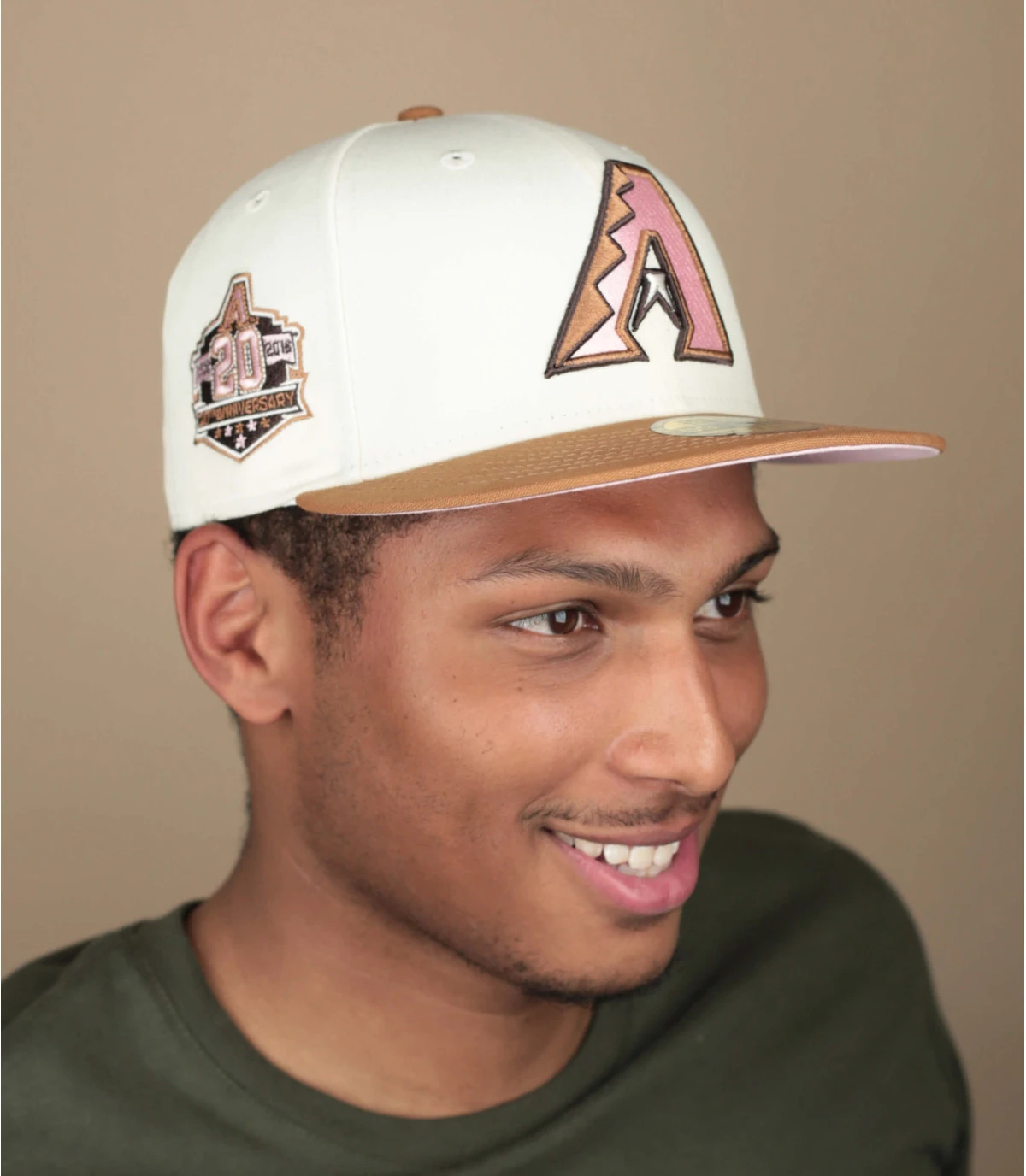 NEW ERA Side Patch 59Fifty Arizona Diamondbacks Bronze Chrome Brown Pink 1 NEW ERA Side Patch 59Fifty Arizona Diamondbacks Bronze Chrome Brown Pink