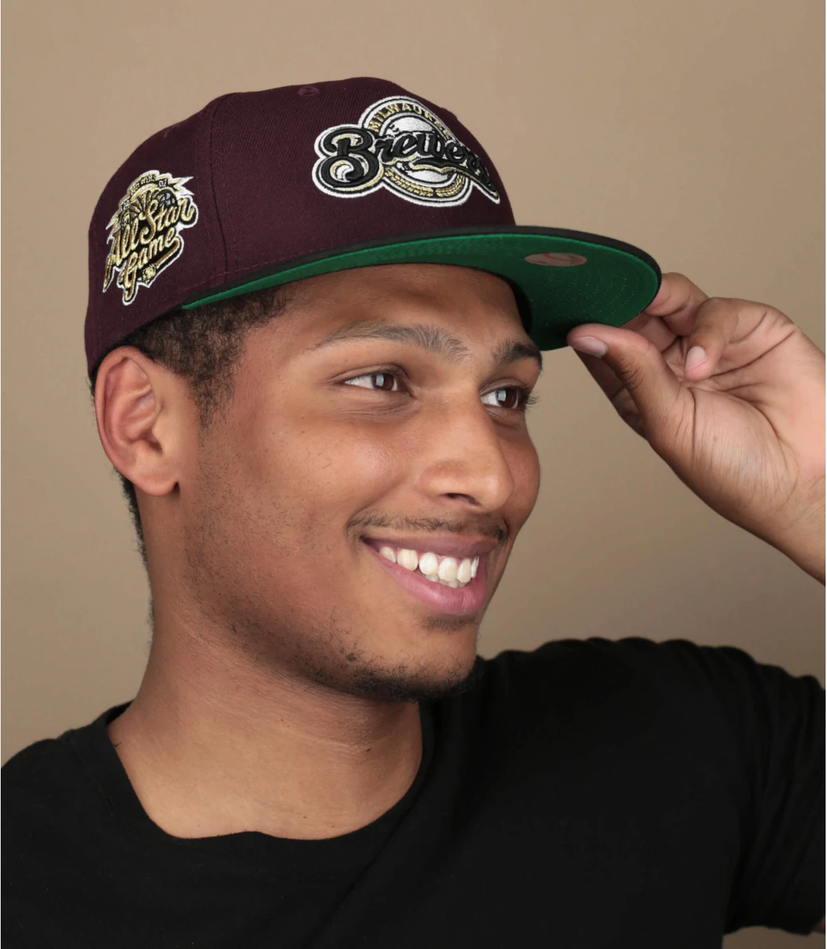NEW ERA Side Patch 59Fifty Milwaukee Brewers Marron Black 1 NEW ERA Side Patch 59Fifty Milwaukee Brewers Marron Black